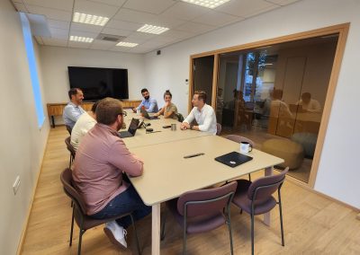 salle de réunion chez NOO, location de bureaux partagés