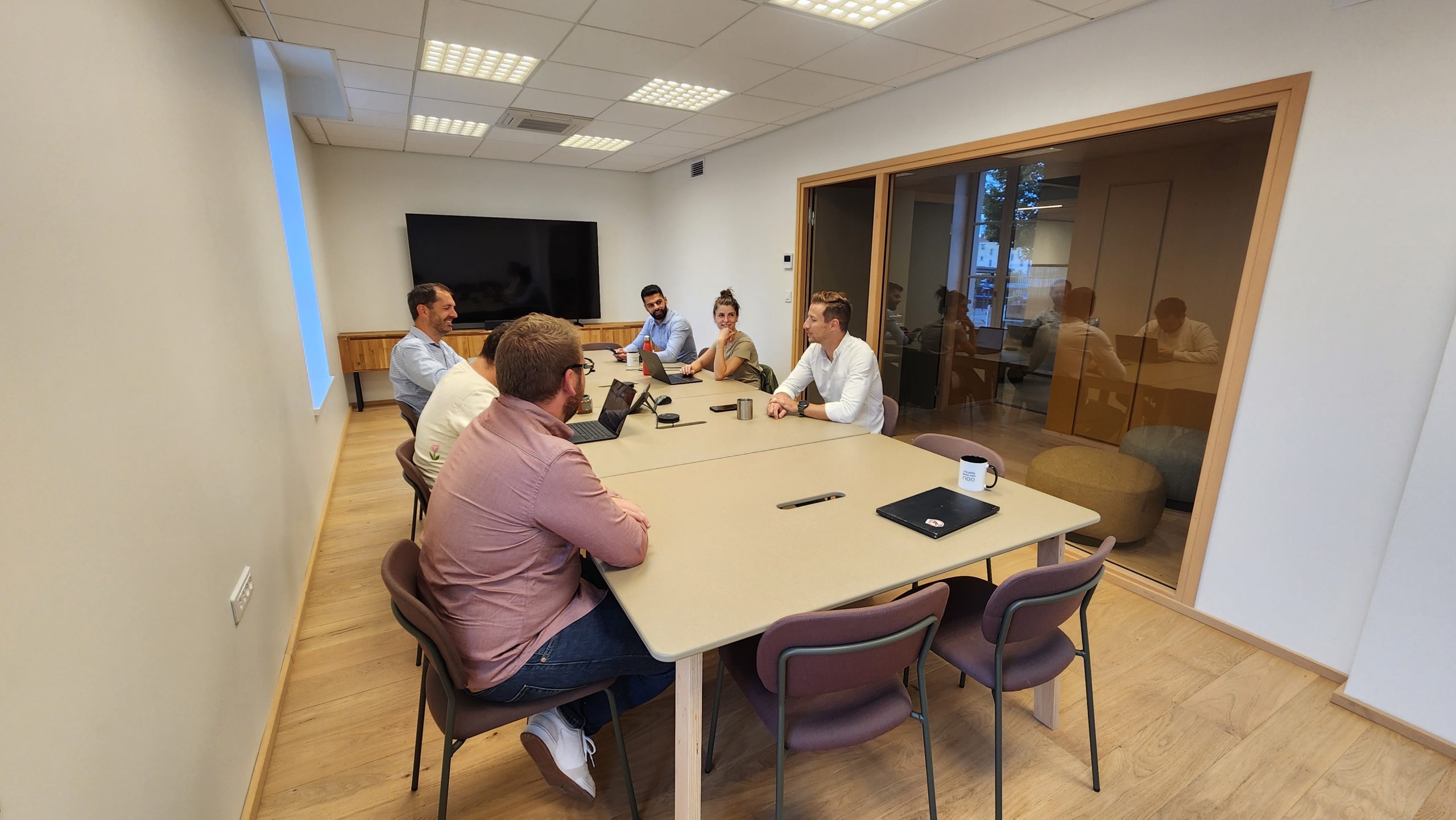 Salle de réunion pour AG et réunion d'associés chez NOO, proche Brignais