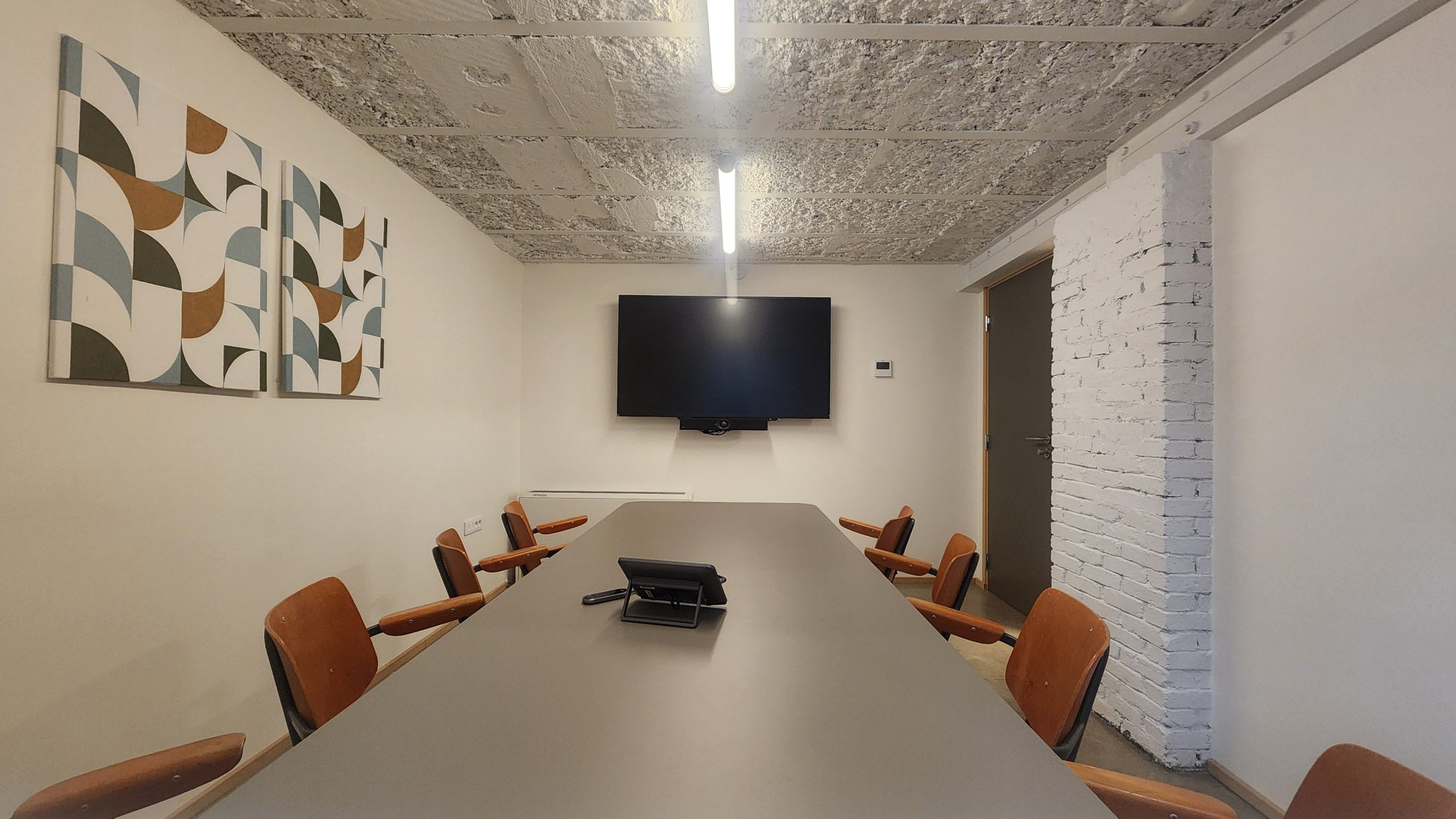 Salle de réunion pour AG et réunion d'associés chez NOO, proche Brignais