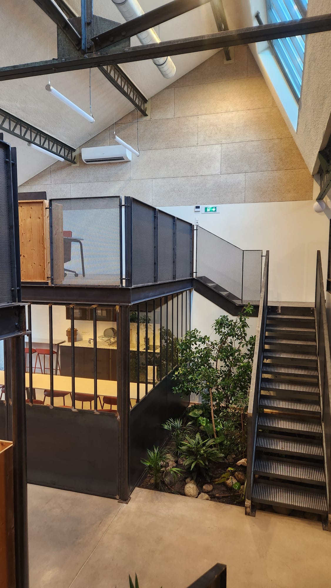 Espace de coworking à Oullins - bureau équipé proche Saint-Genis-Laval