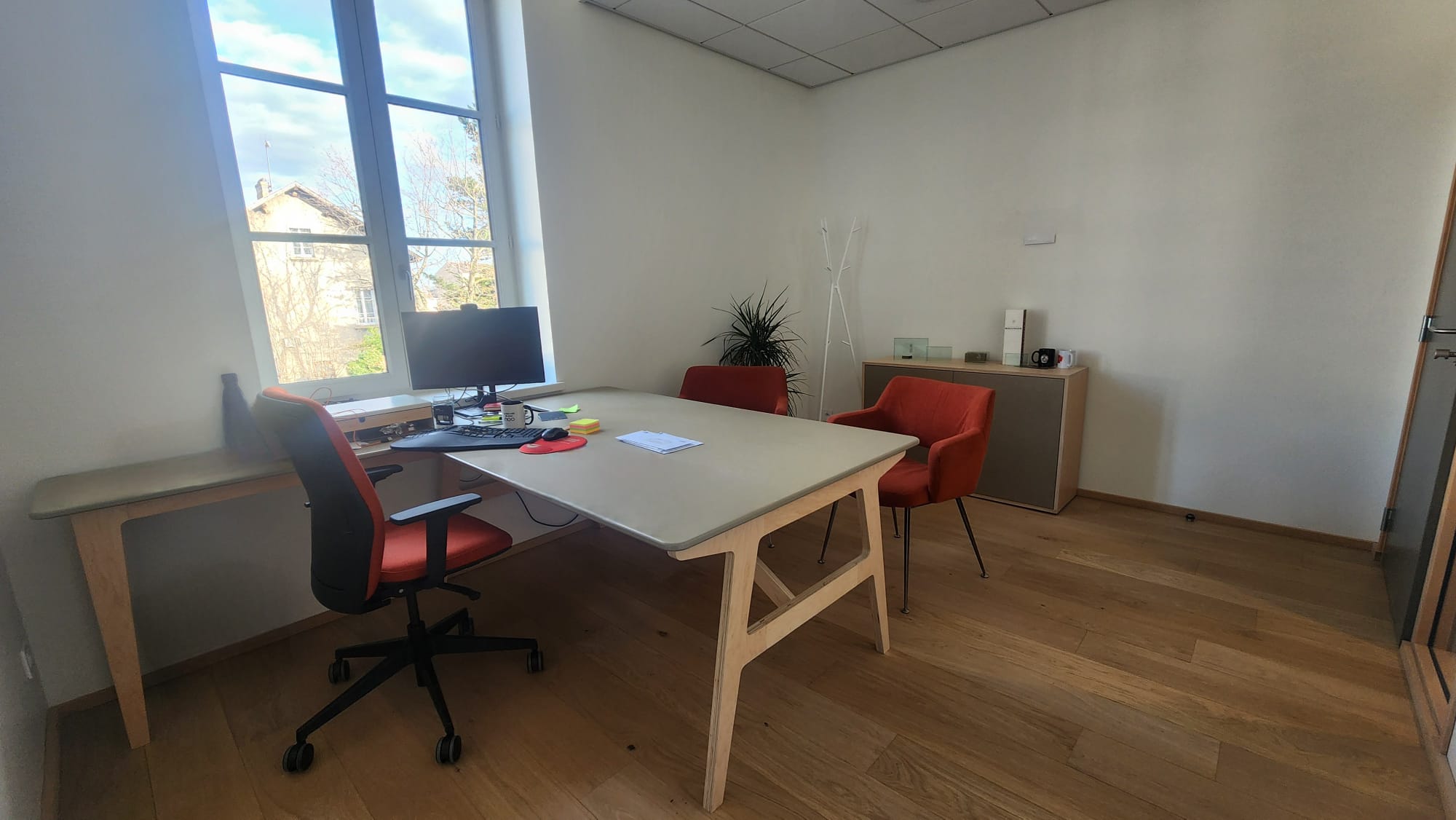 Location bureau équipé à Oullins - 5 minutes de Saint-Genis-Laval