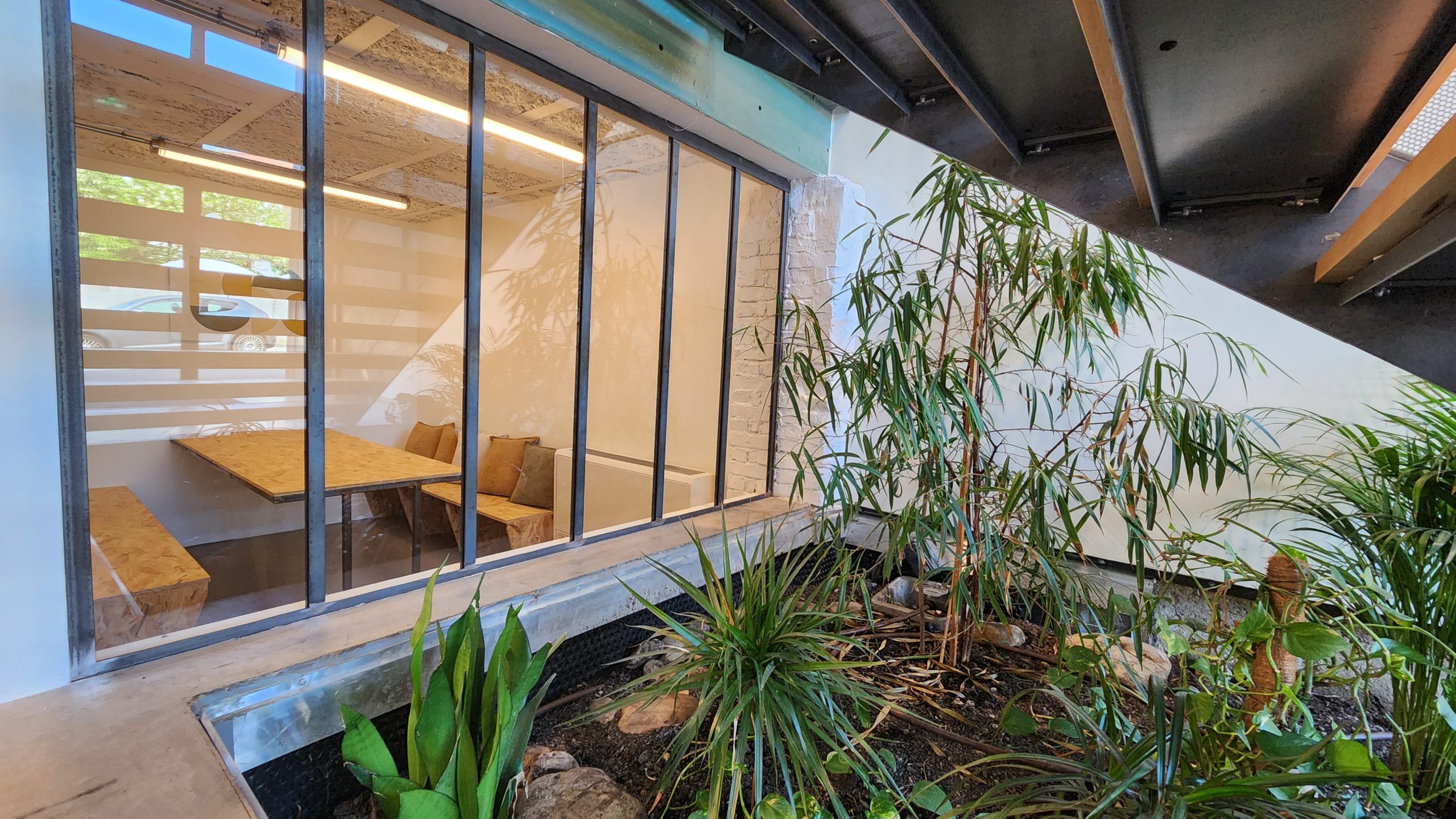 Salle de réunion pour AG et réunion d'associés chez NOO, proche Brignais